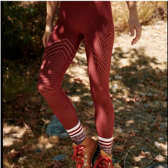 Free People Movement Ecology Leggings Rose Red Laser Cut Outs Large Boho Raw Hem - Picture 1 of 12